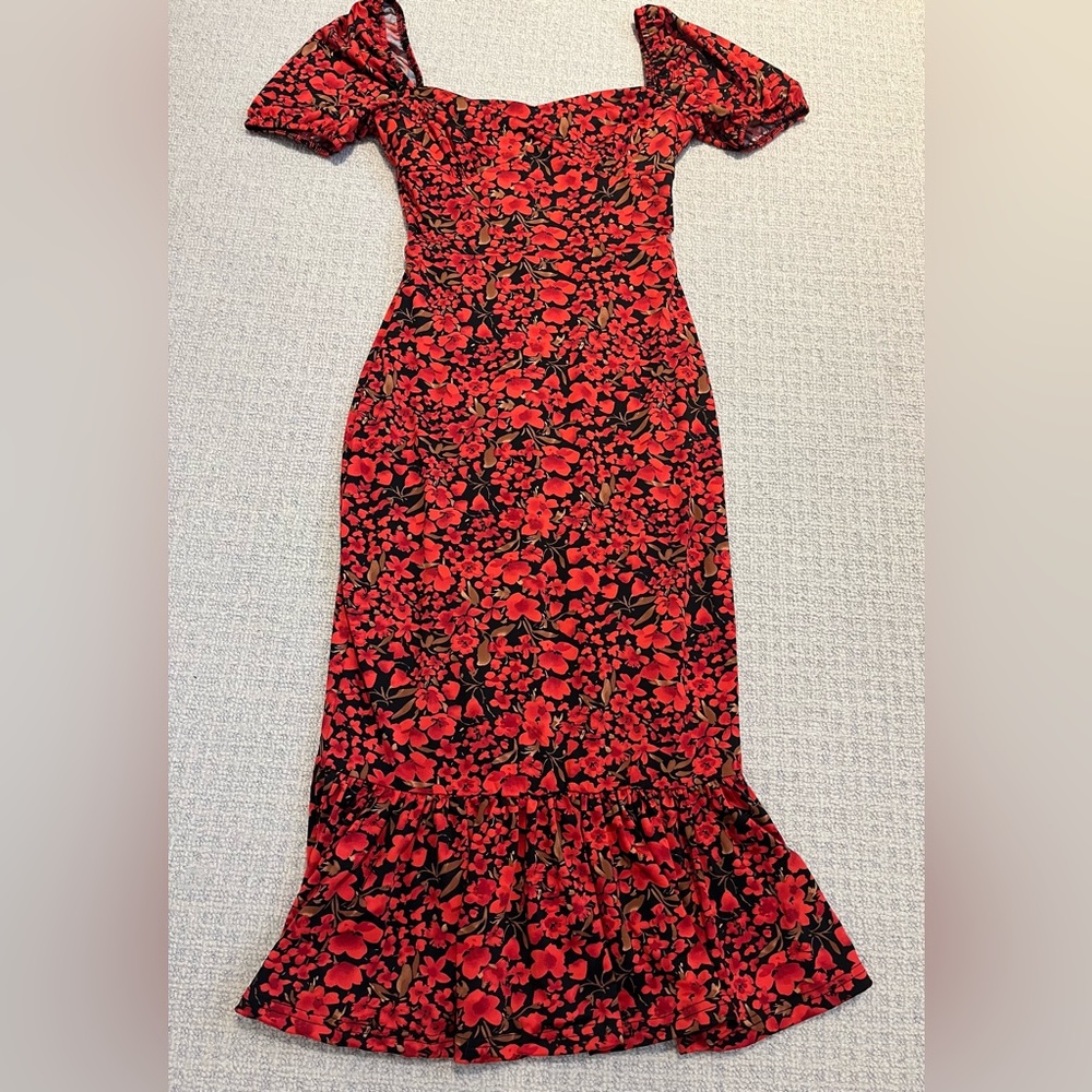 NWT Puff Sleeve Midi Dress